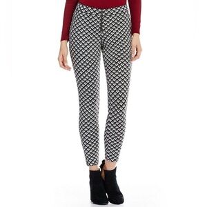 Hue Loafer Skimming  Chevron Leggings